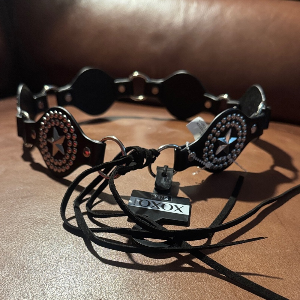 XOXO Black and Silver Keychain